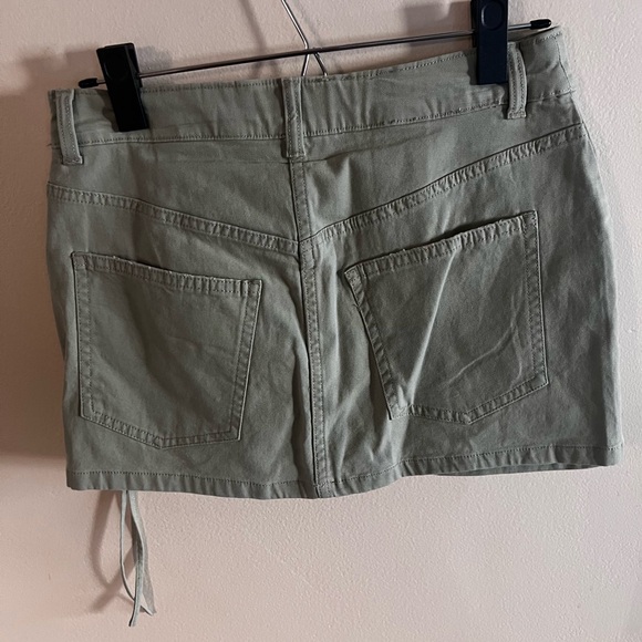 KBB by KAHLANA Women's 'The Cargo Mini Skirt' NWT Size 0 Olive - Picture 5 of 5